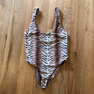 Acacia Palm Springs One Piece Tiger Size small